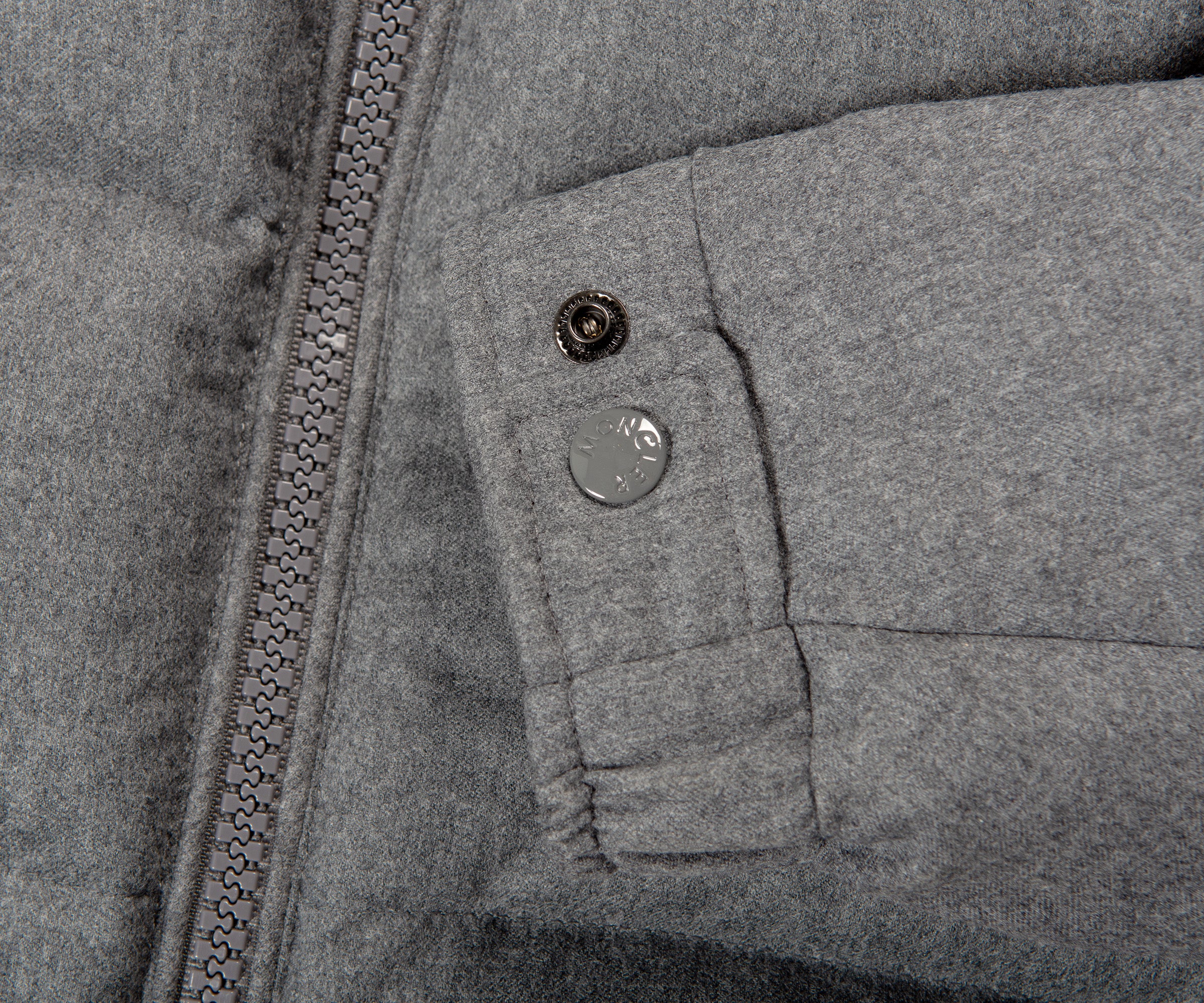 Moncler Montgenevre Short Down Jacket Grey - Image 5