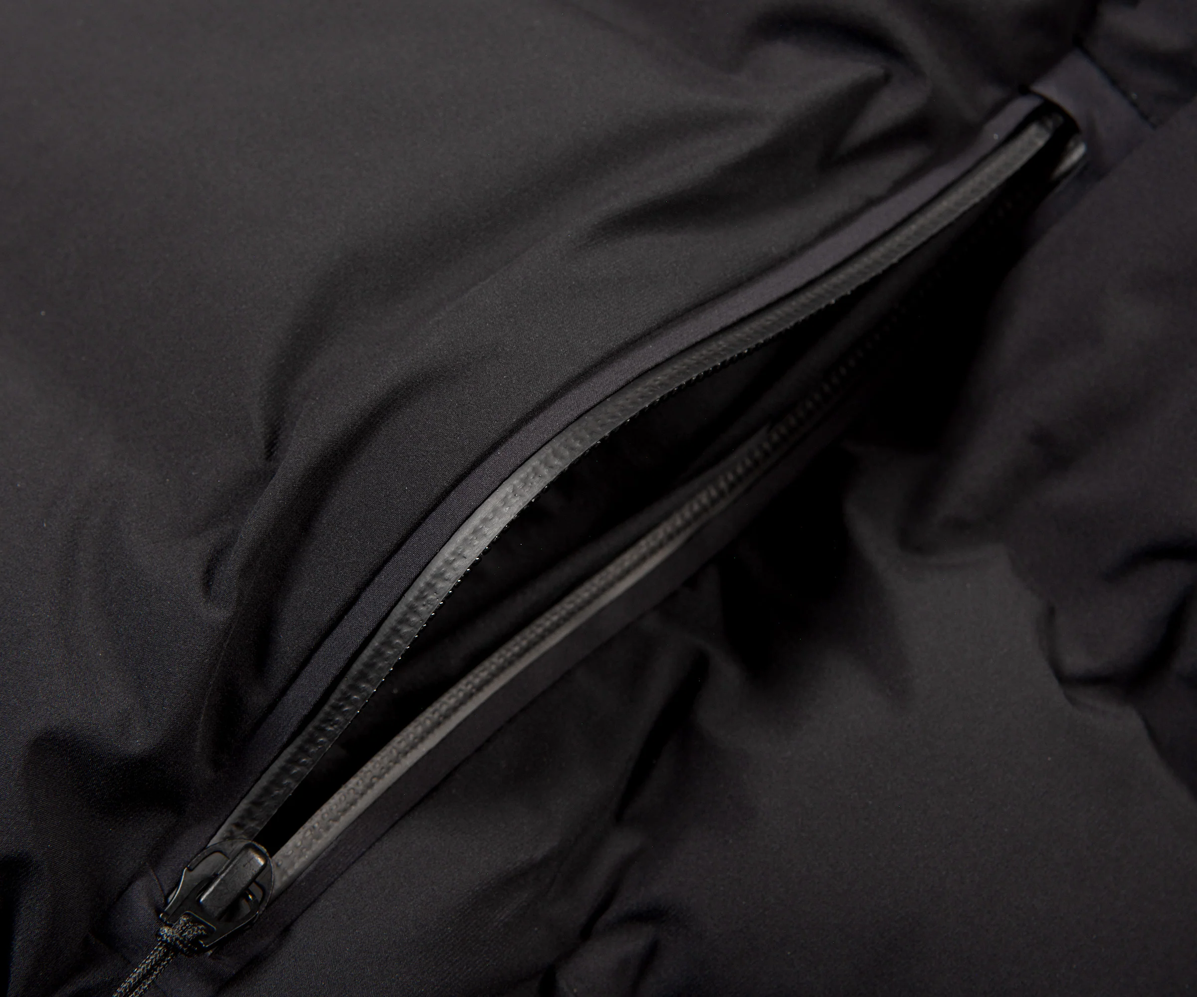 Moncler Grenoble Lagorai Short Down Jacket Black - Image 4