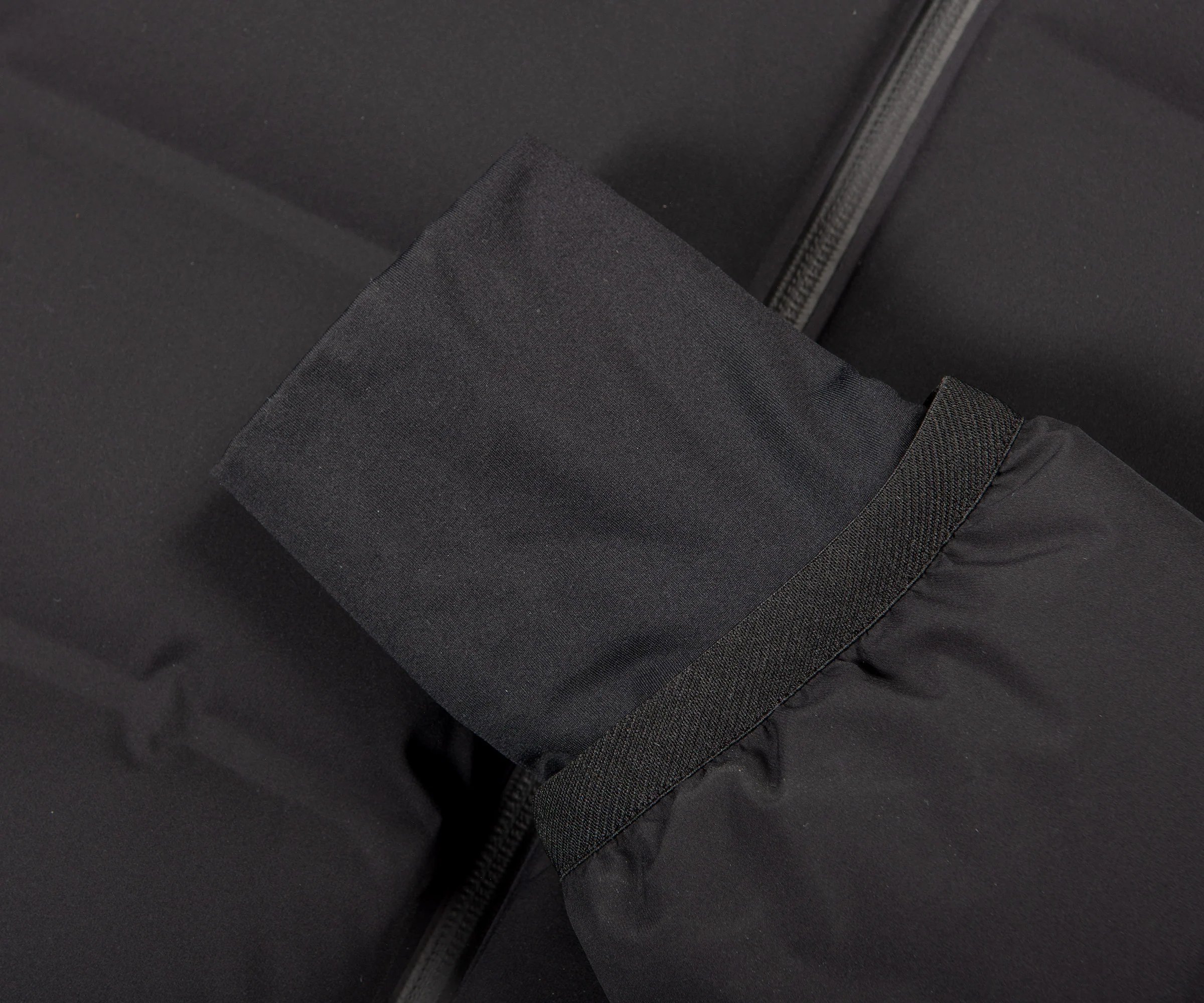 Moncler Grenoble Lagorai Short Down Jacket Black - Image 6