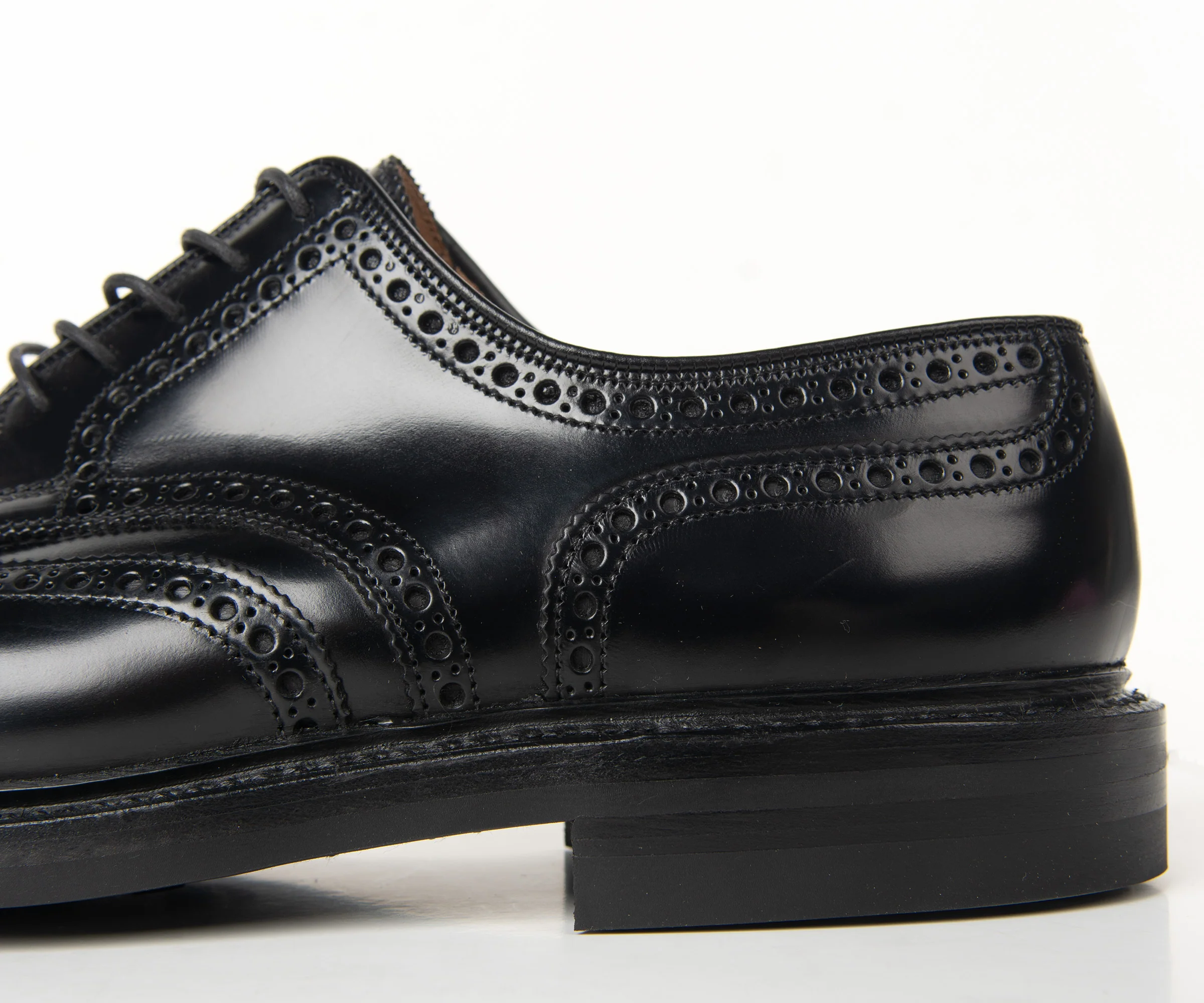 Crockett & Jones Pembroke Cavalry Calf Brogue Black - Image 4
